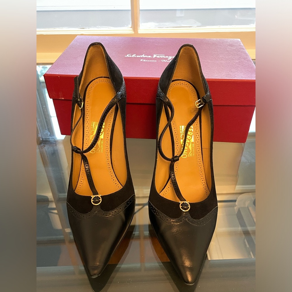 Ferragamo Nalia Mary Jane Pump Size 9